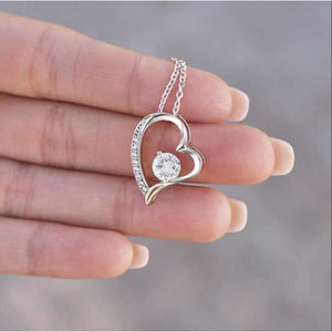 Belovia - A necklace with a heart pendant