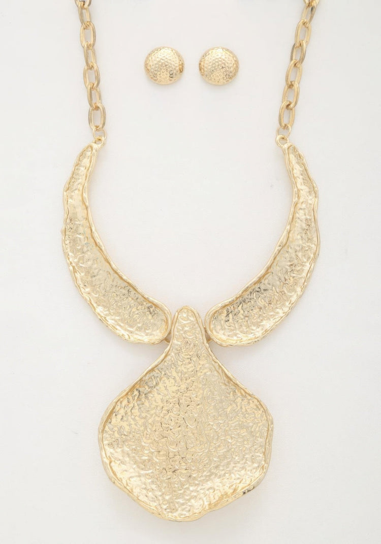 Textured Oversized Metal Necklace