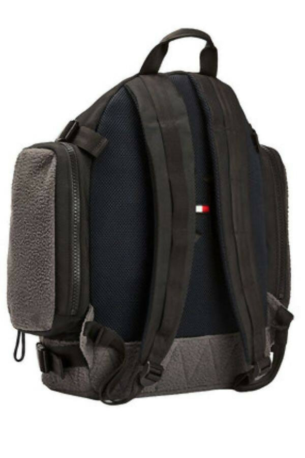 Tommy Hilfiger Mens Black Backpack - Sleek and Stylish for Everyday Use