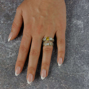 Valentina - The ring for ladies born in november